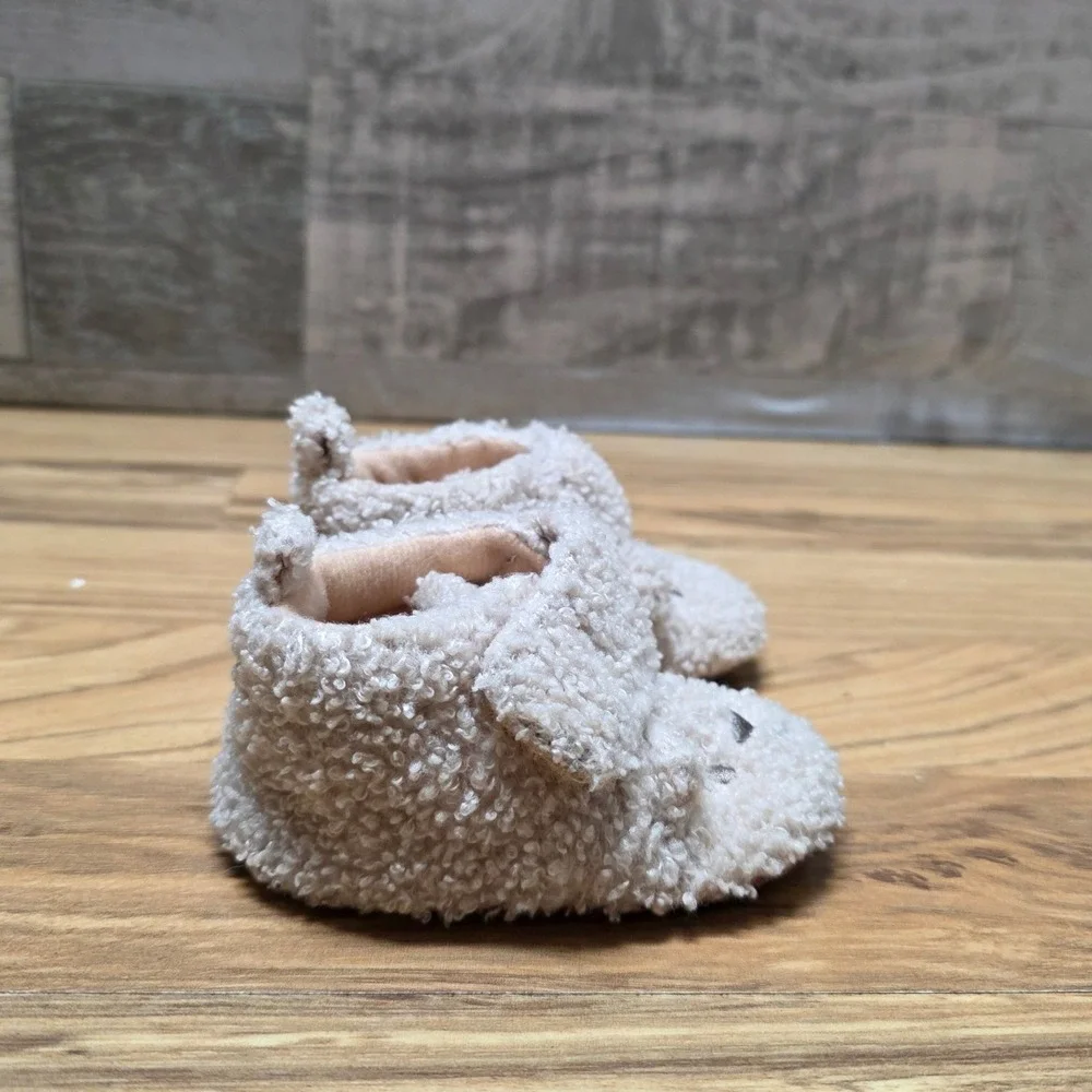 Cat & Jack Bear Sherpa Booties Slippers Baby's‎ Shoes Size 3-6 Months Cream